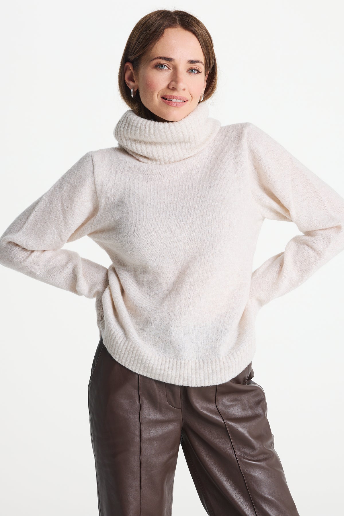 Sweter AURELIA jasnobeżowy
